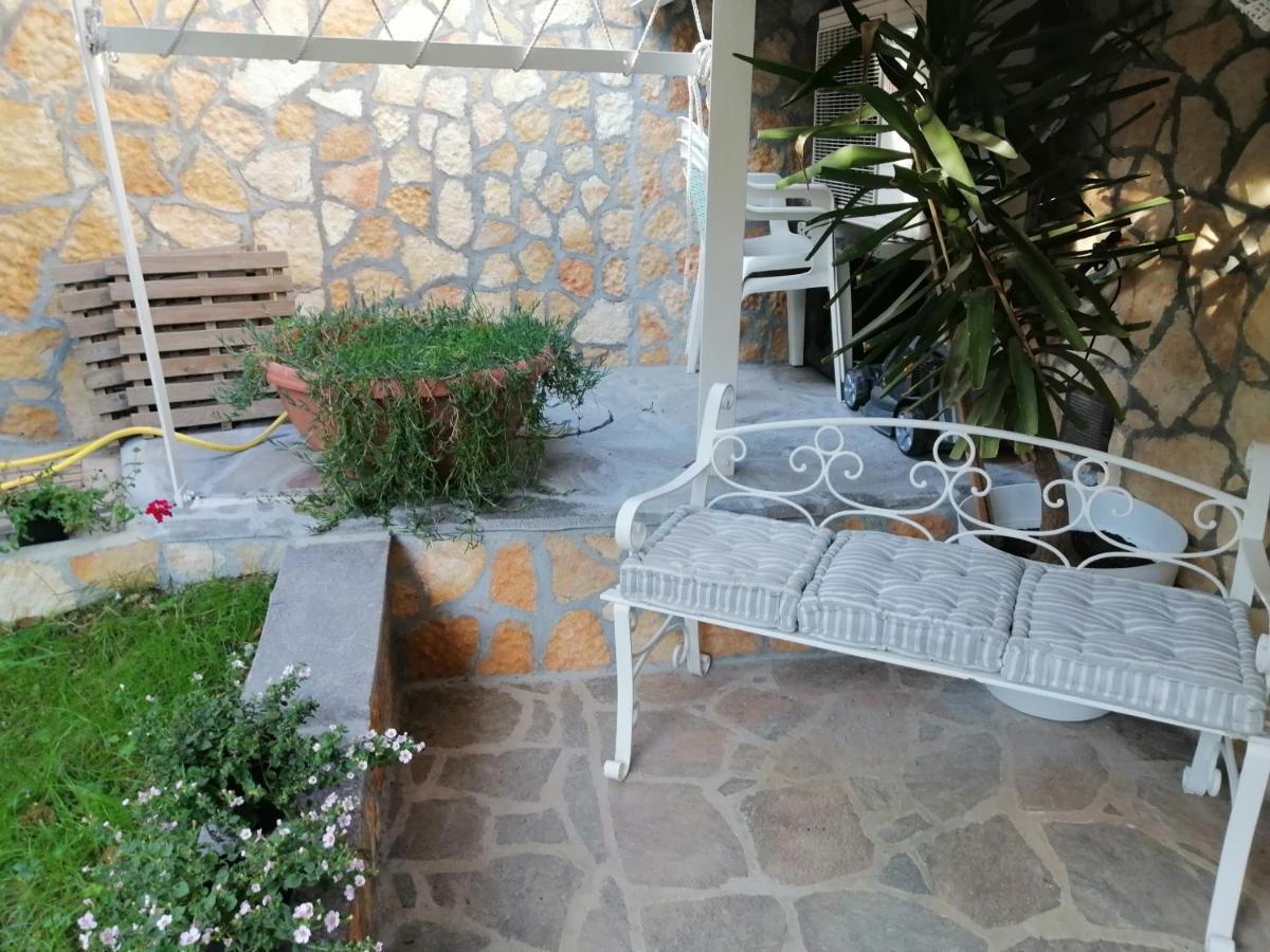 Casa In Collina "La Farfalla" Рипарбела Екстериор снимка